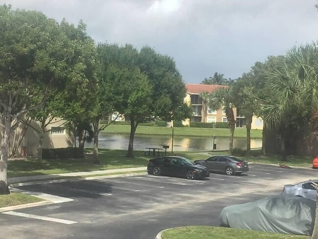 Building Photo - 15115 Michelangelo Blvd