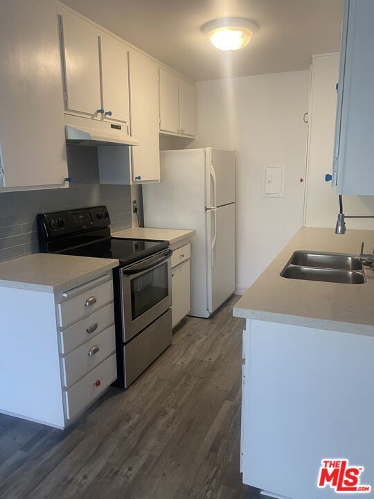 Building Photo - 5460 White Oak Ave