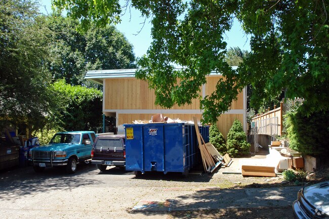 Building Photo - Andora Apartments