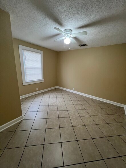 Building Photo - 4335 Clio St