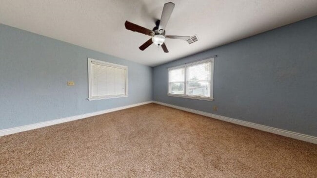 Building Photo - 203 E Cole Rd