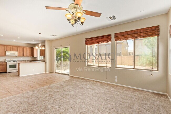 Building Photo - 4540 E Los Alamos St