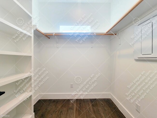 Building Photo - 3 br, 2.5 bath Duplex - 21210 Portsmouth C...