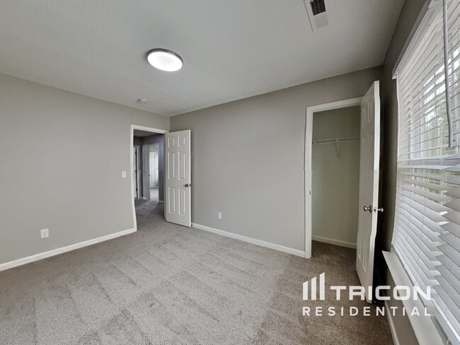 Building Photo - 4085 Heather View Ln