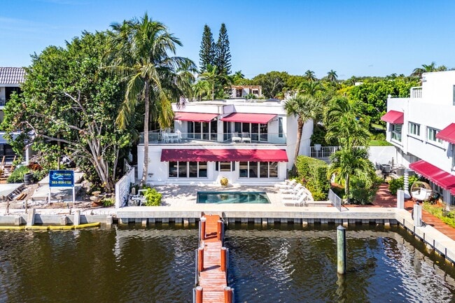 Building Photo - 811 Palm Trail