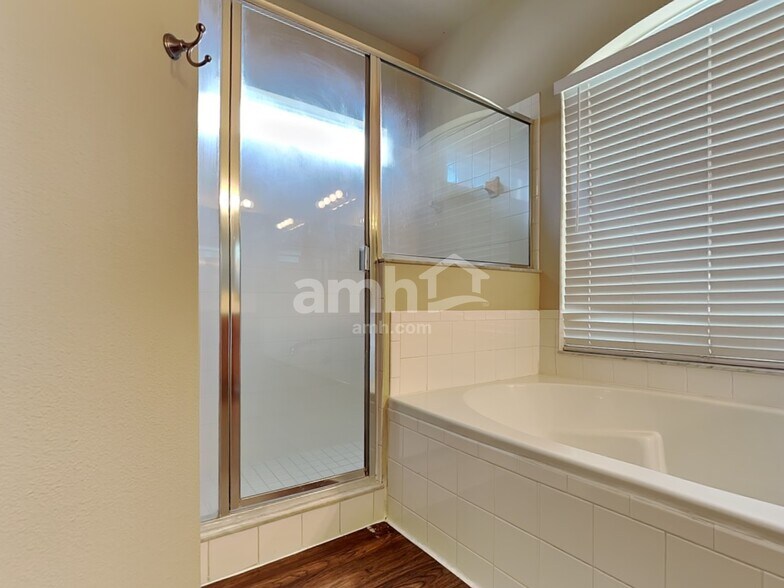 Building Photo - 239 Traditions Dr