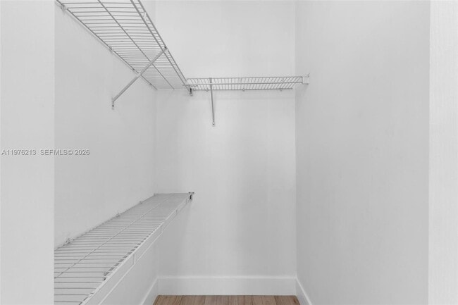 Building Photo - 925 SW 152nd Ct