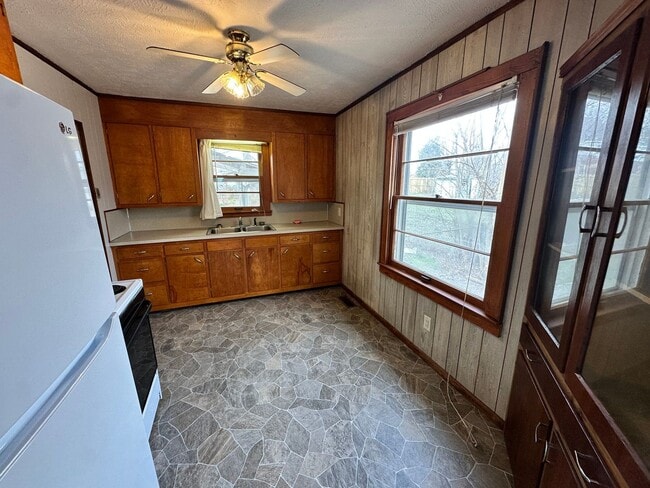 Building Photo - 2 Bed 1 Bath House in Murray