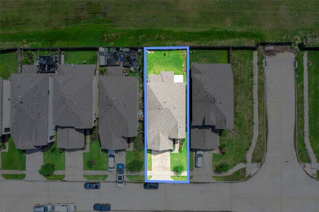 Building Photo - 7115 Ironwood Forest Dr