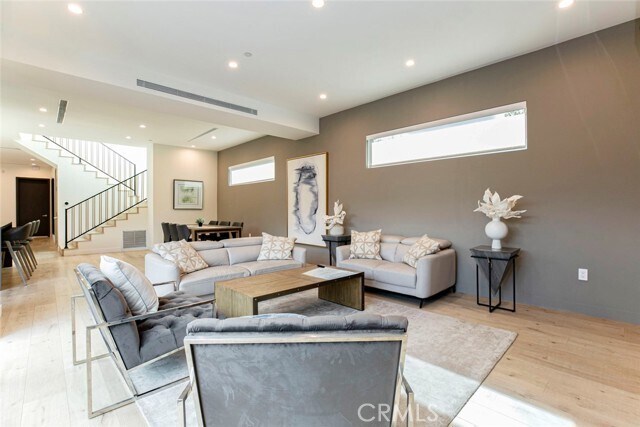 Building Photo - 617 Hazel St