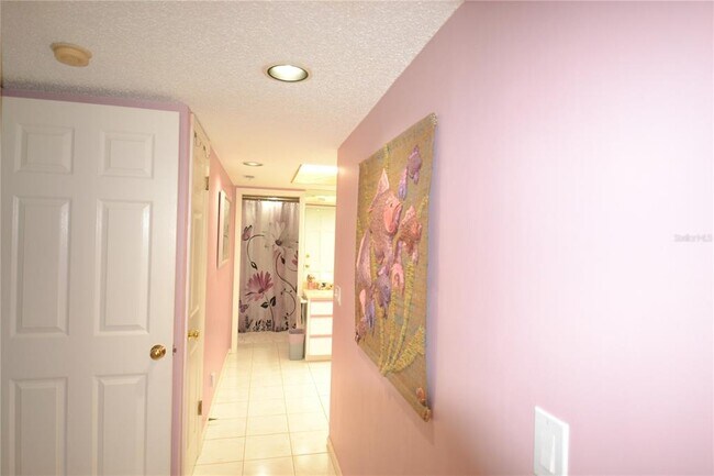 Building Photo - 332 Mariner Dr