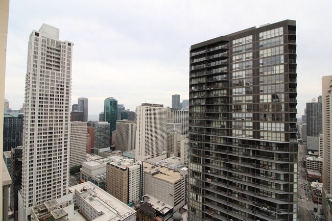 Building Photo - 2 E Erie St