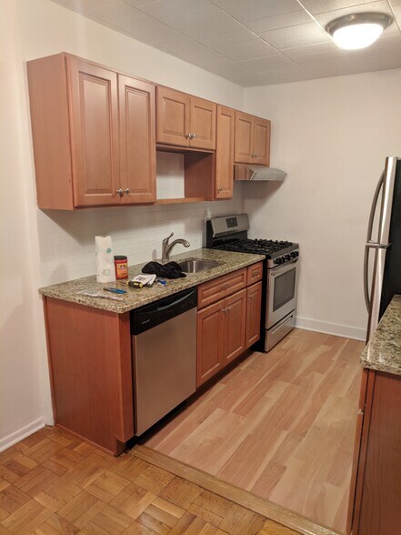 Building Photo - 510 Midland Ave
