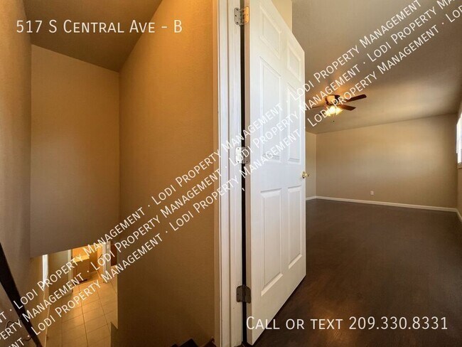 Building Photo - 517 S Central Ave