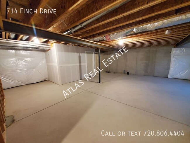 Building Photo - New 3 Bed/2.5 Bath Townhome w/ Basement in...