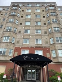 Building Photo - 1 Cityview Ln