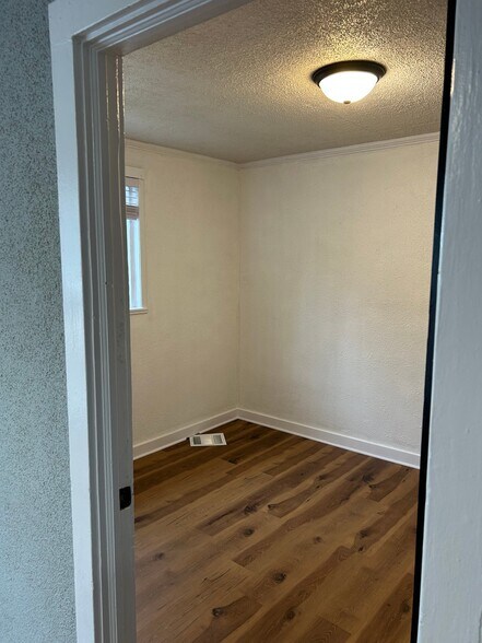 Building Photo - 3175 Culbertson Ave