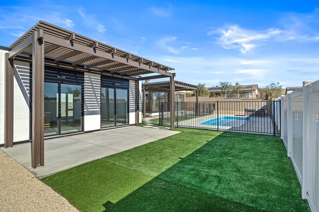 Building Photo - 13848 Scenic Crest Cir
