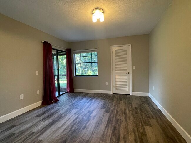 Building Photo - 4533 Morningside