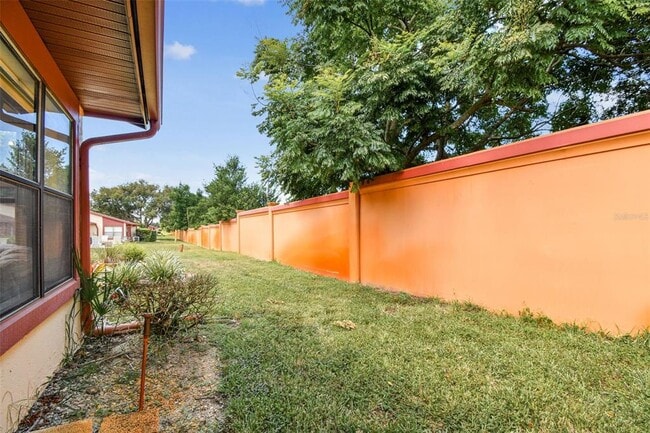 Building Photo - 7433 Greystone Dr