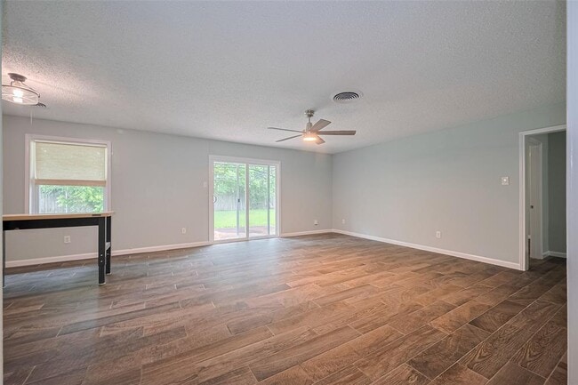 Building Photo - 9011 Bintliff Dr