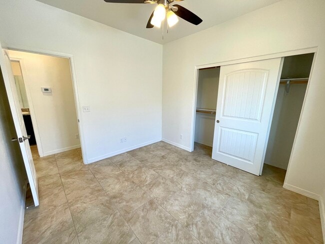 Building Photo - Great 3 Bedroom Home near Hualapai School!
