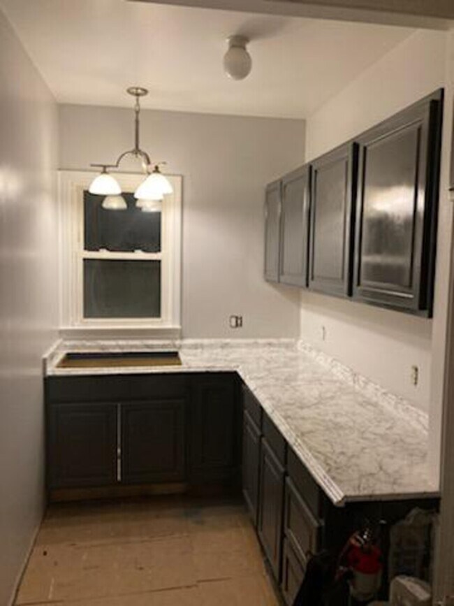 Building Photo - 127 Brown St. unit 1