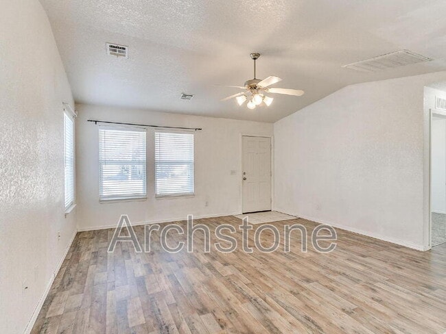 Building Photo - 5508 Del Creek Rd