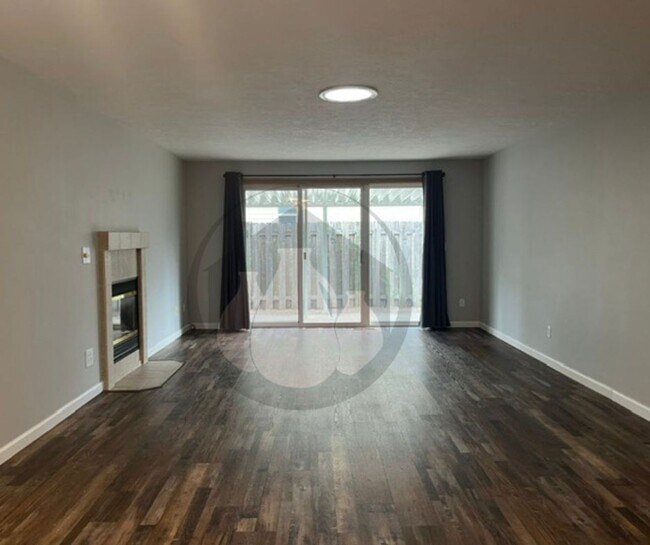 Building Photo - Single Level House - Move-in Ready