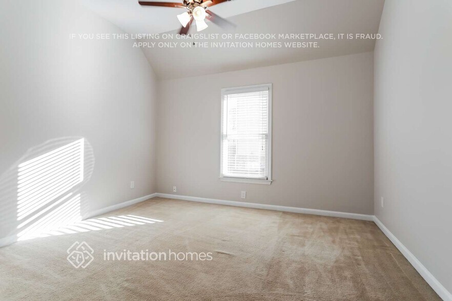 Building Photo - 1035 Fairview Club Cir