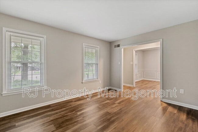 Building Photo - 5773 Redbud Cove