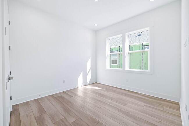 Building Photo - 2364 Pathways Drive