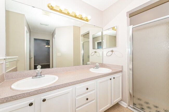 Building Photo - 3278 Chad Bourne Dr