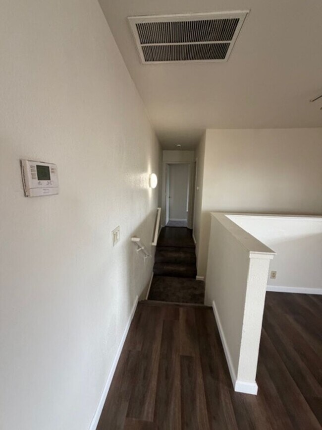 Building Photo - 2427-2429 WYDA WAY