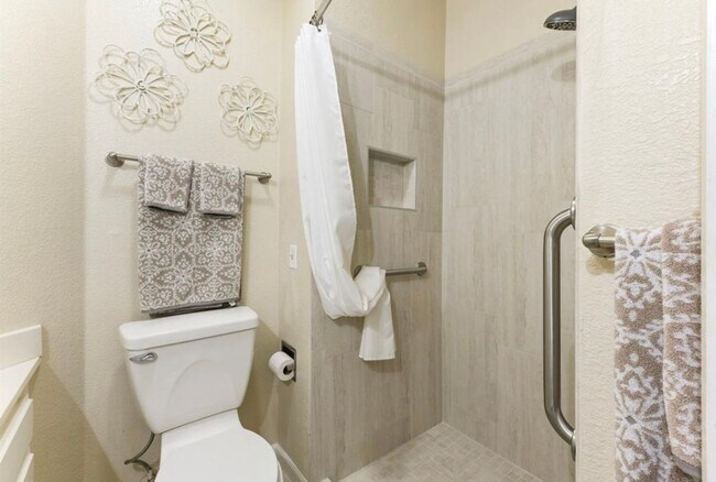 Building Photo - Beautiful Antelope Home with Private Pool | Available July 1st | $3,350/mo