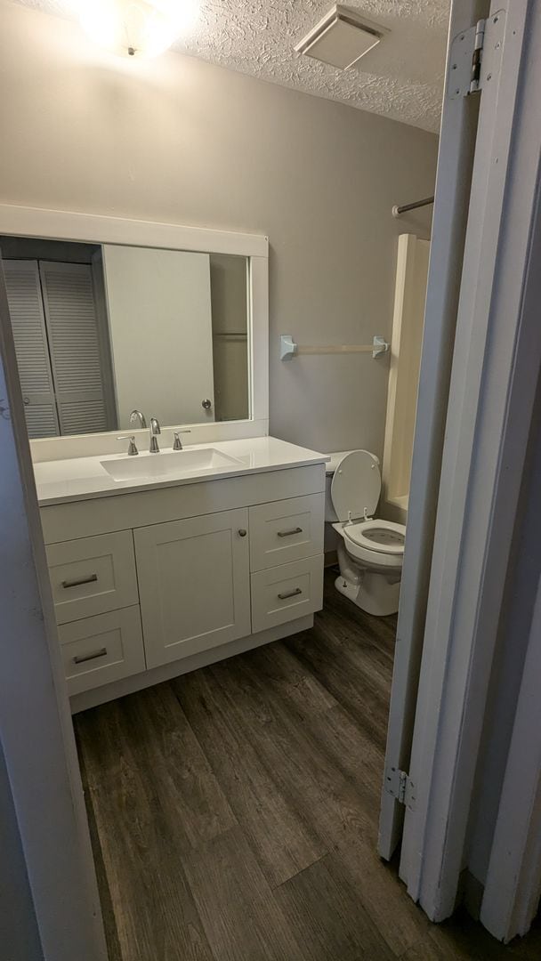 Building Photo - MN Cedar Village (801)