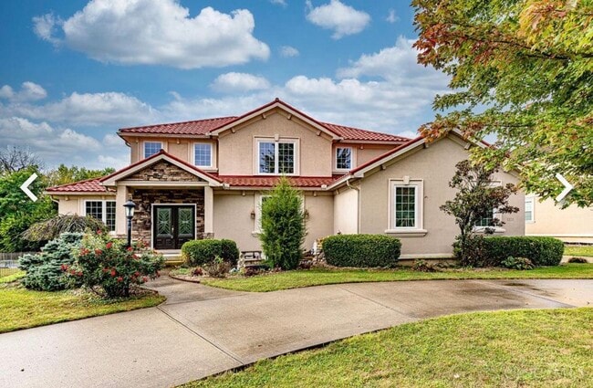 Building Photo - 3323 Devonian Dr