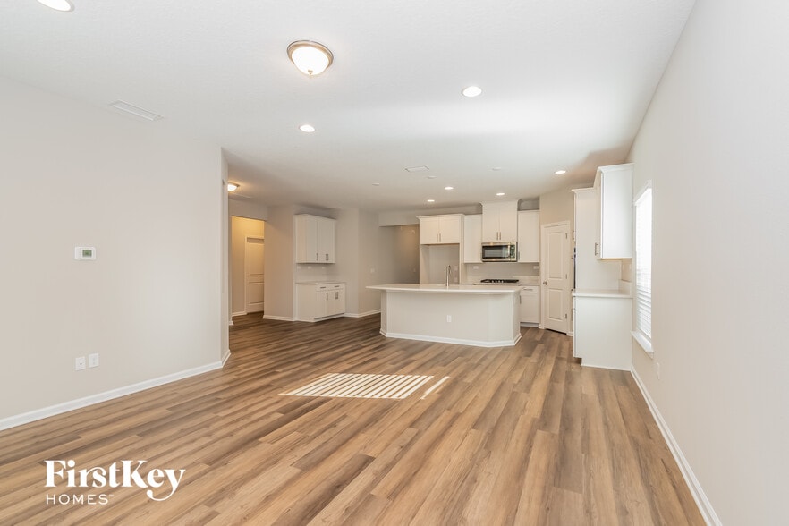 Building Photo - 2873 Copperwood Ave
