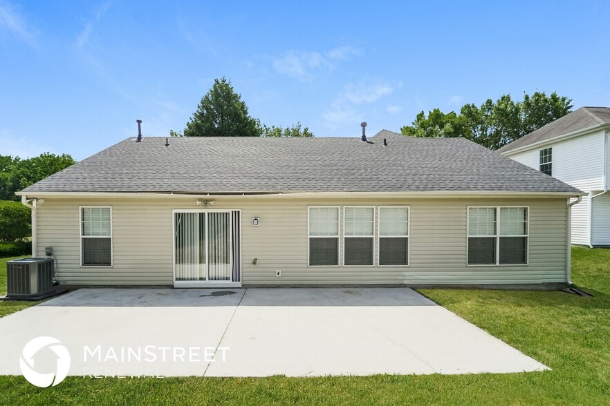 Building Photo - 8615 Appledale Dr