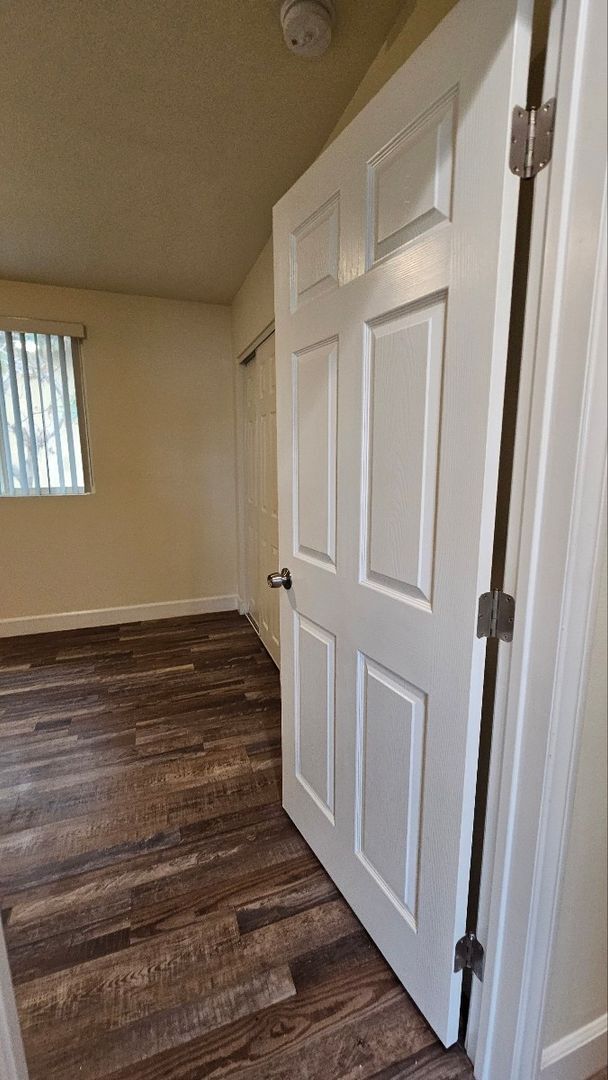 Building Photo - 23(1456,1458)