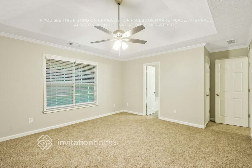Building Photo - 415 Cambridge Way