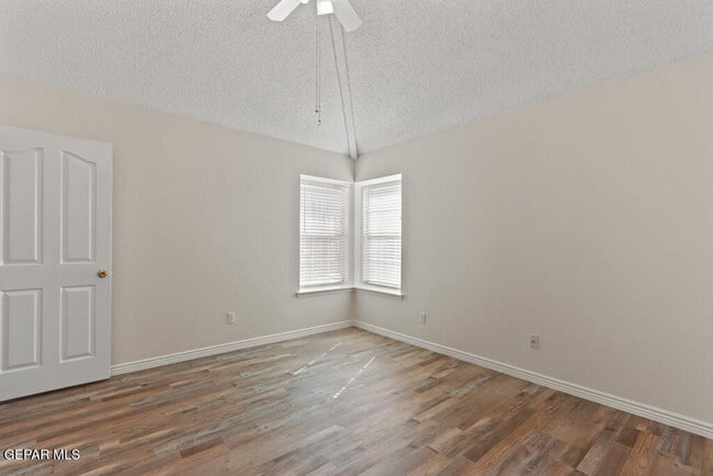 Building Photo - 11823 Stone Castle Dr