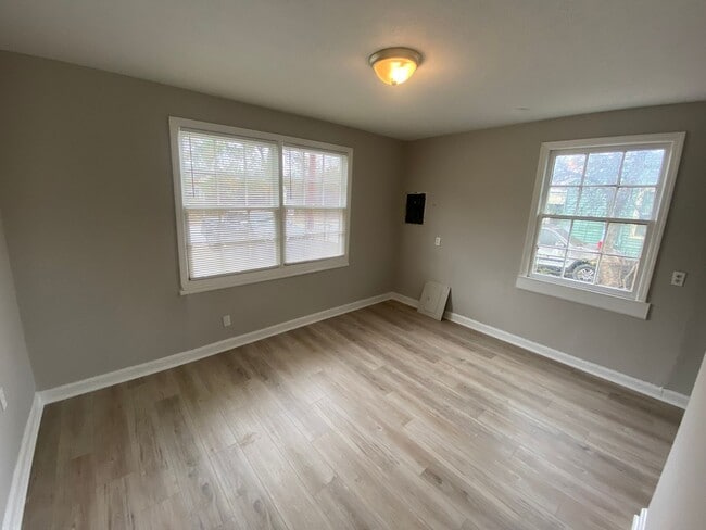 Building Photo - **AVAILABLE NOW**2 Bedroom / 1.5 Bathroom Duplex for Rent in Columbus, GA***