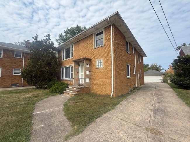 Primary Photo - 26631 Lakeshore Blvd