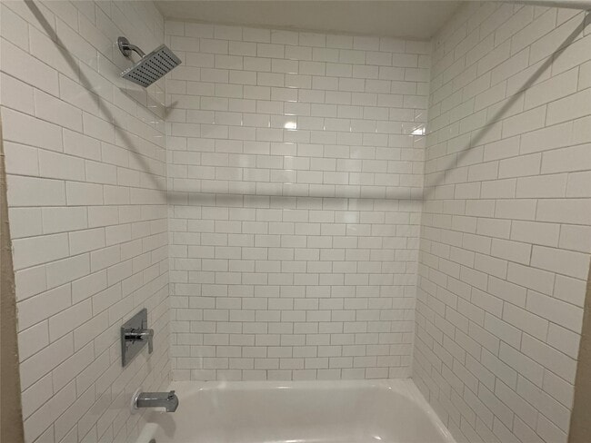 Building Photo - 12811 Labelle Ln