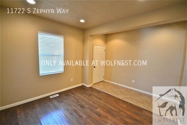 Building Photo - No Security Deposit Option! Amazing 3 Bedr...