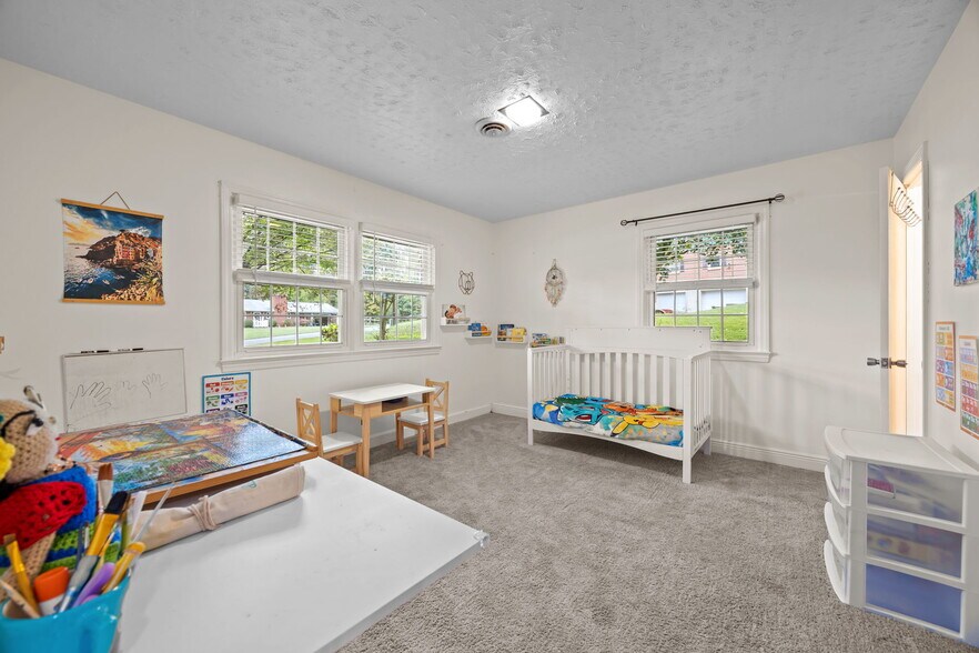 Building Photo - 5728 Nylon Dr