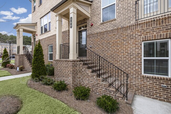 Building Photo - 108 Grand Approach Dr