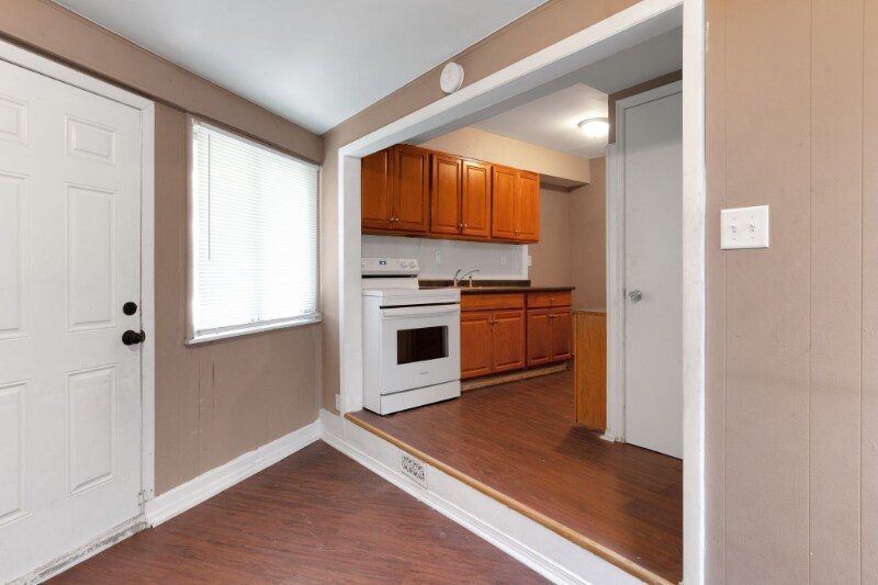 Building Photo - 300 Estridge Rd