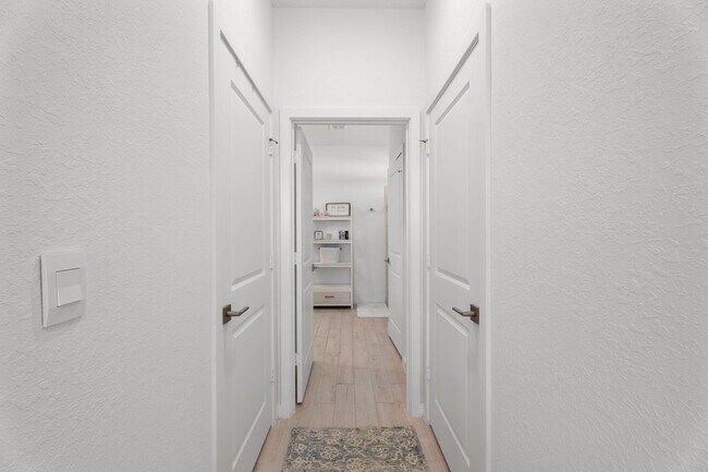 Building Photo - 5892 SE Sky Blue Cir